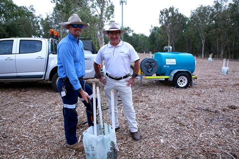 Council Officer Edward Oram and Cr Wickerson with water trailer.jpg