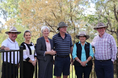 Cr Wickerson, Cr Rutherford, Mayor Strelow, resident Tom Leyden, Cr Smith, and Member for Rockhampton Barry O'Rourke