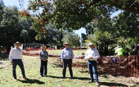Acting-Parks-Manager-Michael-Elgey-Cr-Cherie-Rutherford-Rockhampton-MP-Barry-ORourke-Cr-Tony-Williams.jpg