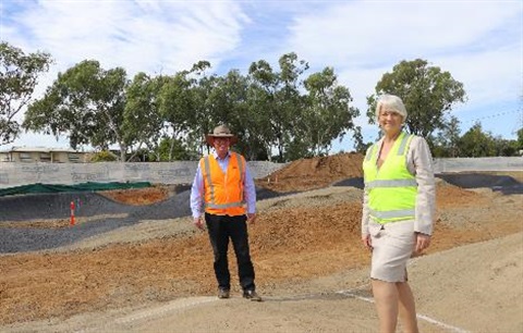 Barry-ORourke-and-Mayor-Strelow-at-Gracemere-Pump-Track-site.jpg
