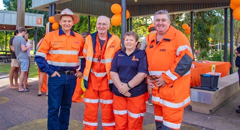 L-R Mayor Tony Williams, local SES volunteers and Local SES Controller Eddie Cowie  (1 of 1).jpg