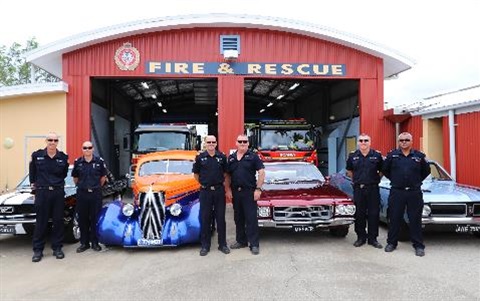 QFES-Personnel-and-CQ-Classic-Cars.jpg