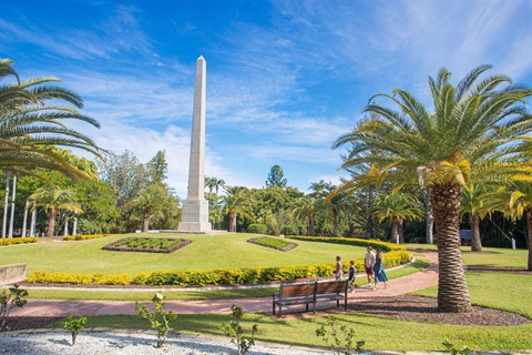 Memorial-in-Botanic-Gardens-current.jpg