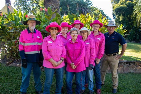 Friends of the Gardens Volunteer Group and Cr Drew Wickerson (2 of 2).jpg