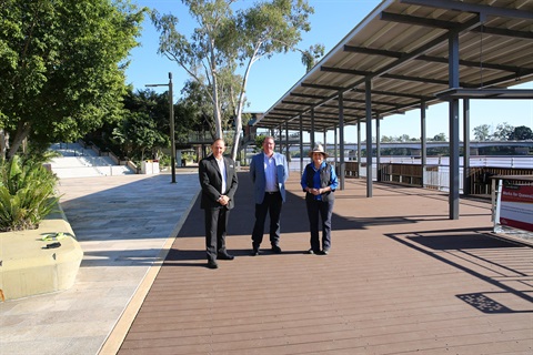 Mayor Williams, Barry O'Rourke and Cr Smith - Riverside Boardwalk - 250822.jpg