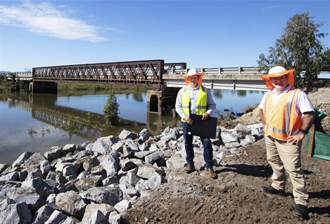 Cr Williams and Cr Wickerson with the new bridge plans.jpg