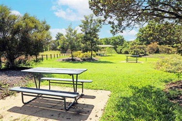 ANZAC Park Picnic Table