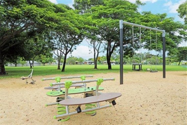 Athelstane Park Playground