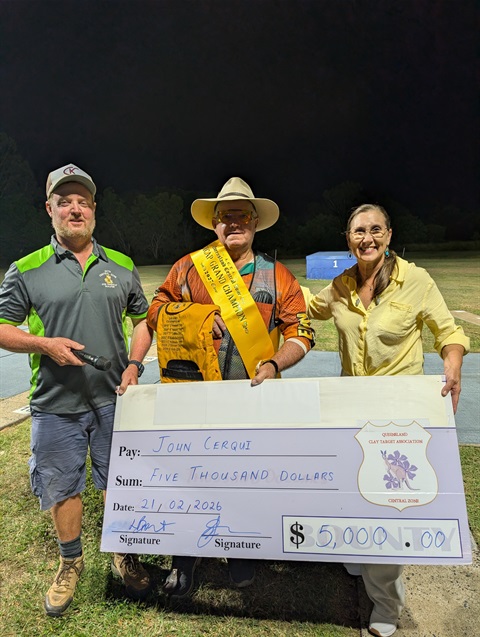 Recent QCTA Central Zone Handicap Spectacular Winner John Cerqui from the Burdekin Clay Target Club being presented the $5000 Winners Cheque and Gold Jacket by Rockhmapton MP Donna Kirkland at the recent QCTA Central Zone Carnival Held in Rockhampton